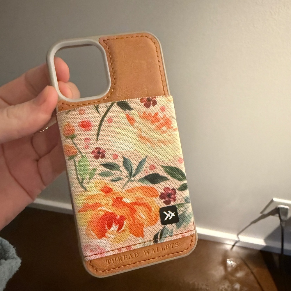 Thread Wallets iPhone 12 mini case